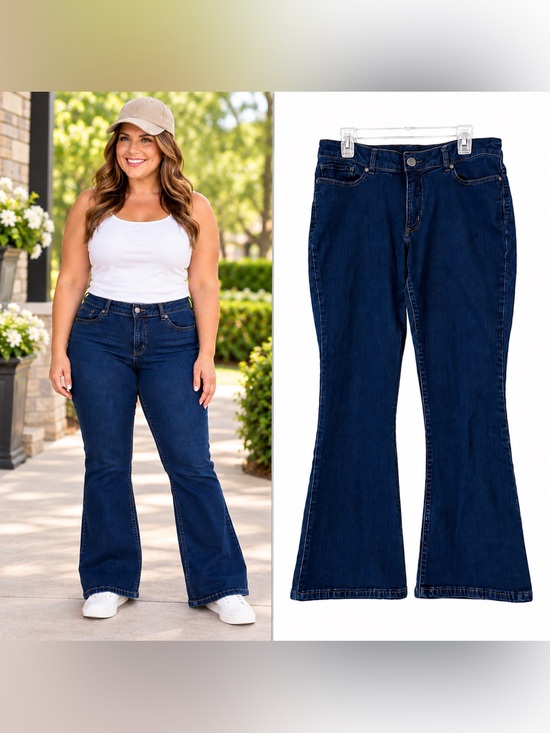 Lee Denim - Lee Curvy Fit Bootcut Mid-Rise Jeans Women’s Size 14 Short Classic Casual